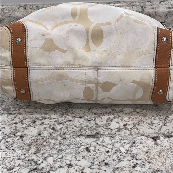 Coach purse - Picture 4 of 8